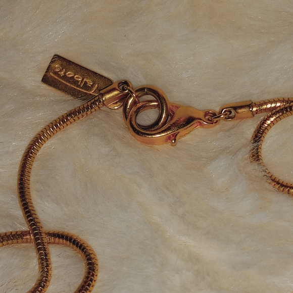 "TALBOTS" Gold Rope Chain Necklace w/ TALBOTS Charm - Picture 7 of 7